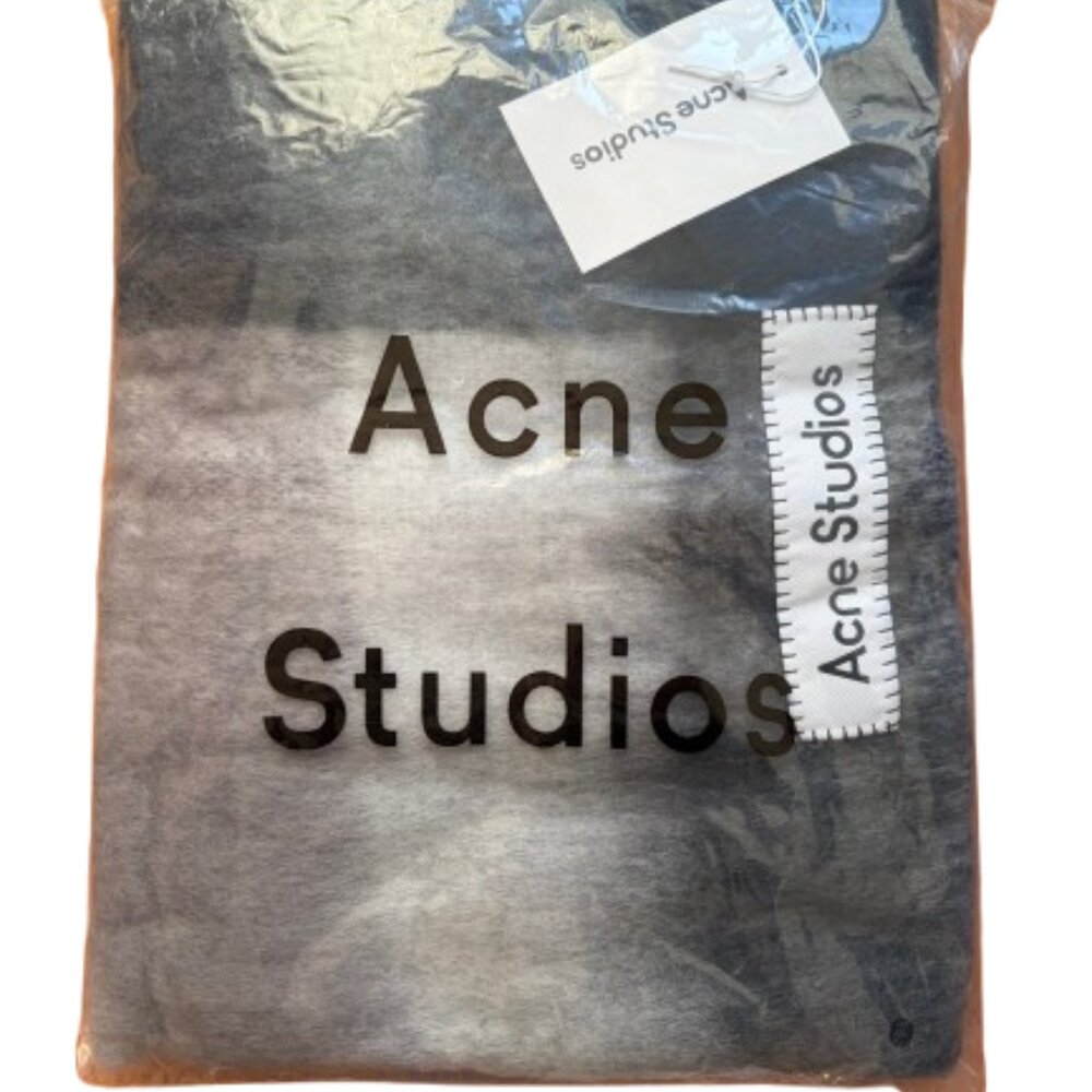 Acne Studios Gray Plaid Wool Fringe Scarf Designer - Picture 2 of 5